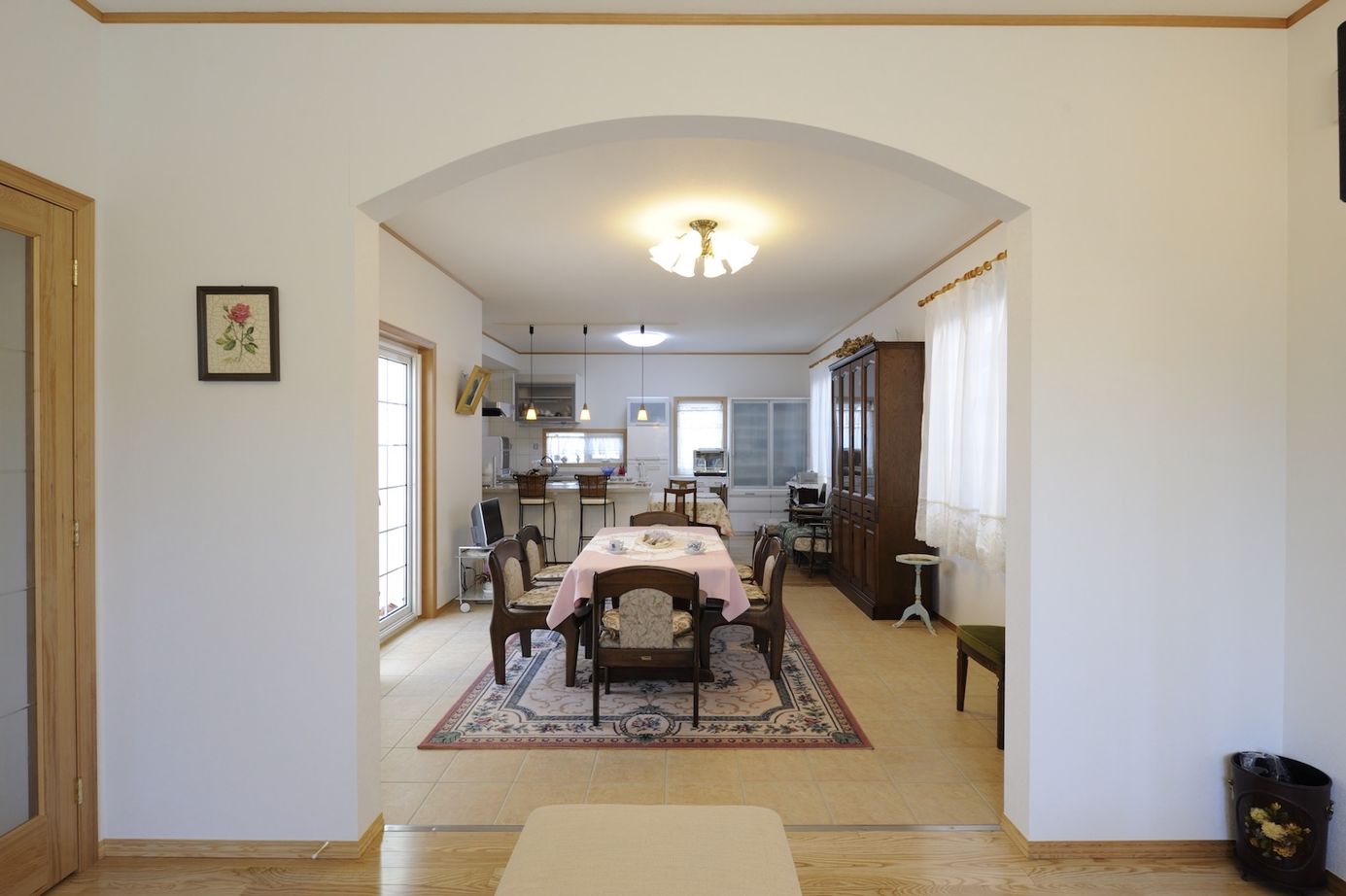 セルコホーム 【80坪台|輸入住宅】光と風をたっぷり取り込む、開放感とプライバシーを両立したパティオのある住まいの建築実例画像10