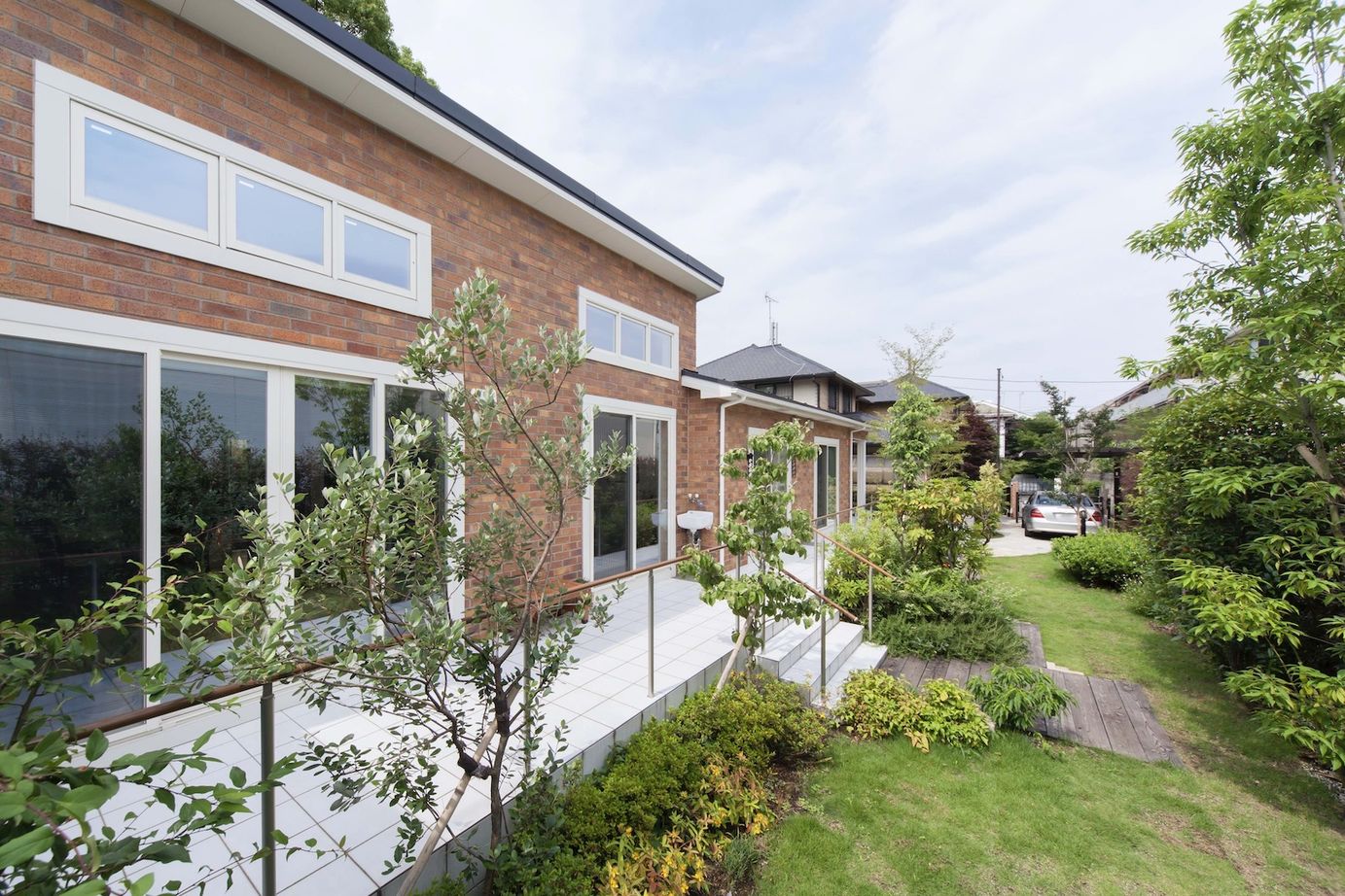 セルコホーム 【30坪台|平屋|旗竿地】都心で自然に癒され、リゾート気分を味わいながらゆったりと過ごすガーデンハウスの建築実例画像2