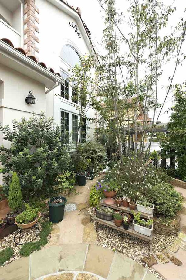 セルコホーム 【50坪台|輸入住宅|暖炉|吹き抜け】木の香りと自然光に包まれる開放的な空間で過ごす、プロヴァンス風の家の建築実例画像8