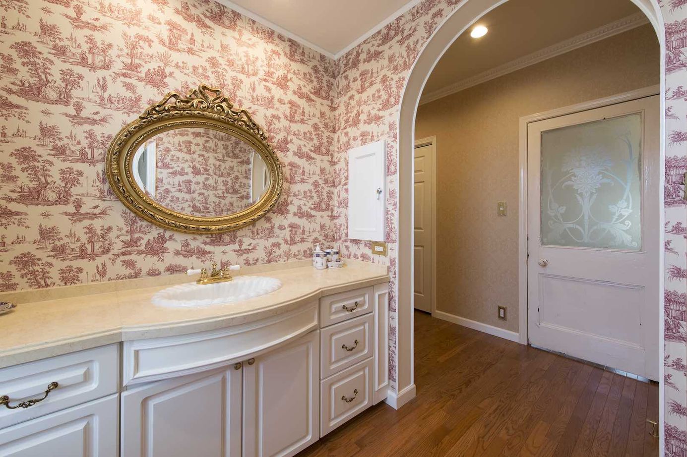 セルコホーム 【50坪台|店舗併用】リビング全体が吹き抜けで開放感溢れる豊かな空間。伝統的ジョージアンスタイルの家の建築実例画像6