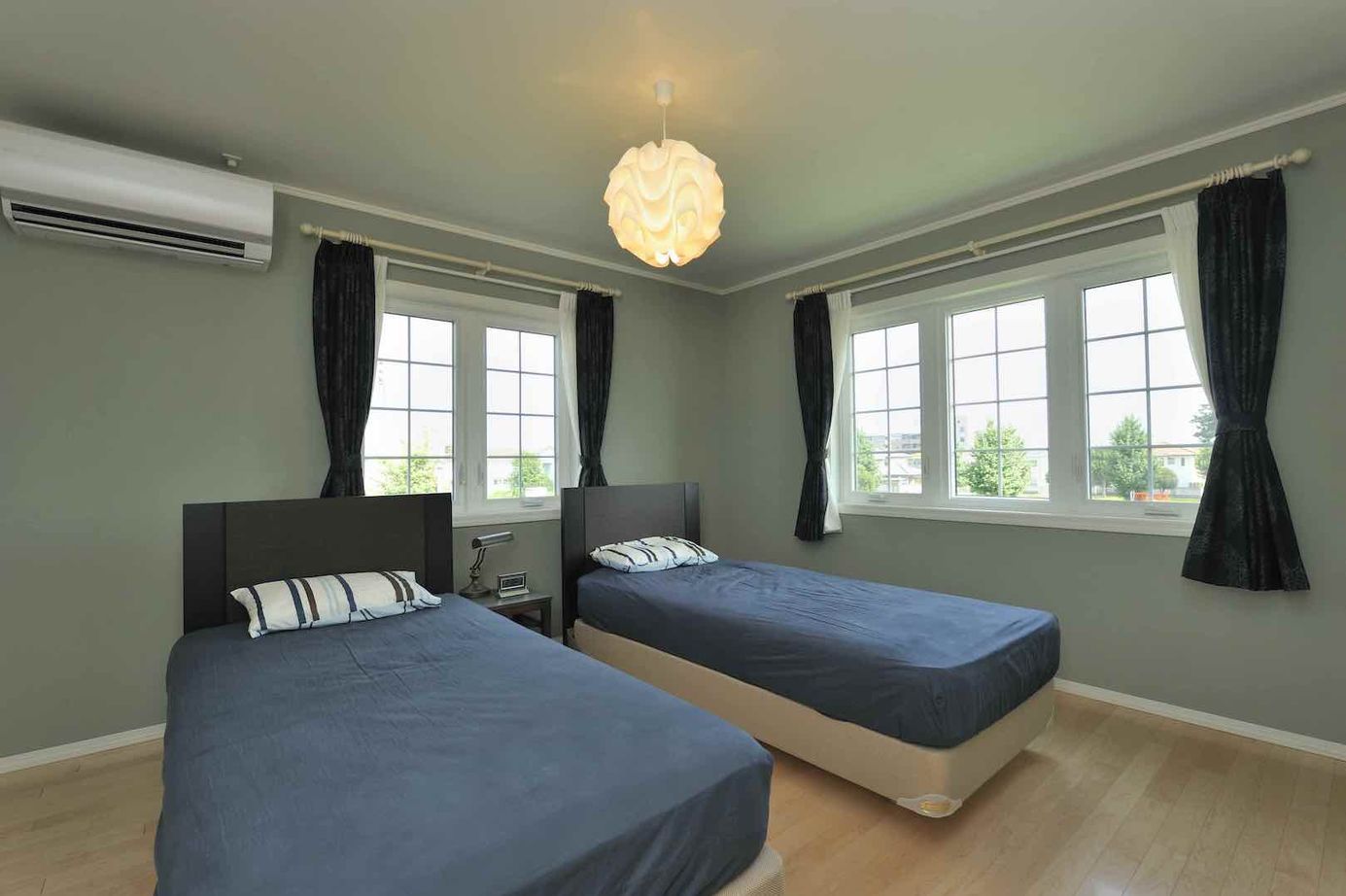 セルコホーム 【40坪台|ビルトインガレージ】オープンキッチンで家族の会話も弾む。家事ラク動線が魅力のイギリス風の家の建築実例画像9