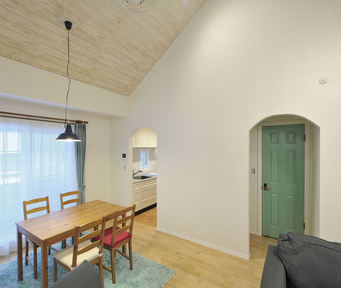 セルコホーム 【40坪台|間取り|ビルトインガレージ】明るさとプライバシーを確保した2階LDK。趣味を楽しむガレージハウスの建築実例画像2