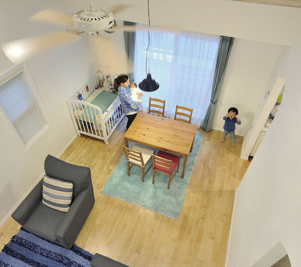 セルコホーム 【40坪台|間取り|ビルトインガレージ】明るさとプライバシーを確保した2階LDK。趣味を楽しむガレージハウスの建築実例画像4