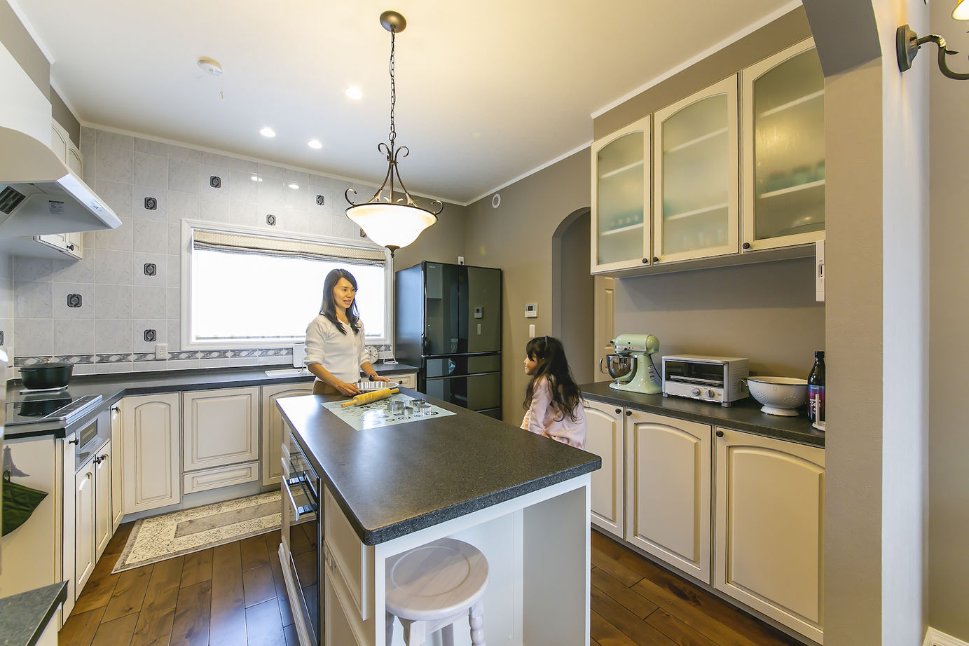 セルコホーム 【50坪台|間取り|吹き抜け】毎日がホテル住まいをテーマにシンプルで暮らしやすいインナーガレージハウスの建築実例画像7