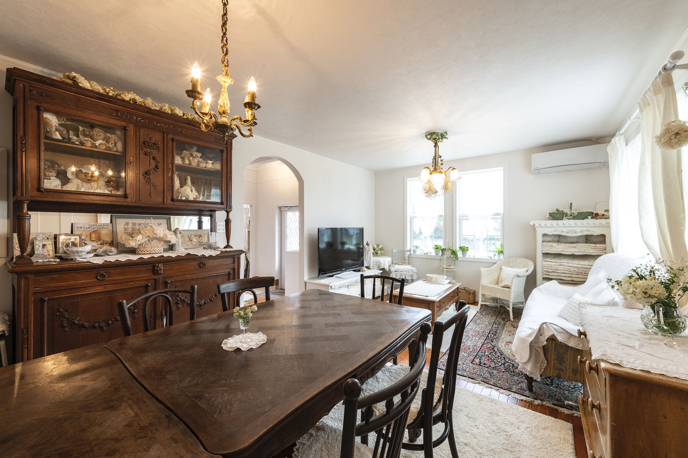 セルコホーム 【40坪台|間取り】アンティーク家具とパッチワークが映えるシンプル空間。ギャラリーのような店舗併用住宅の建築実例画像4