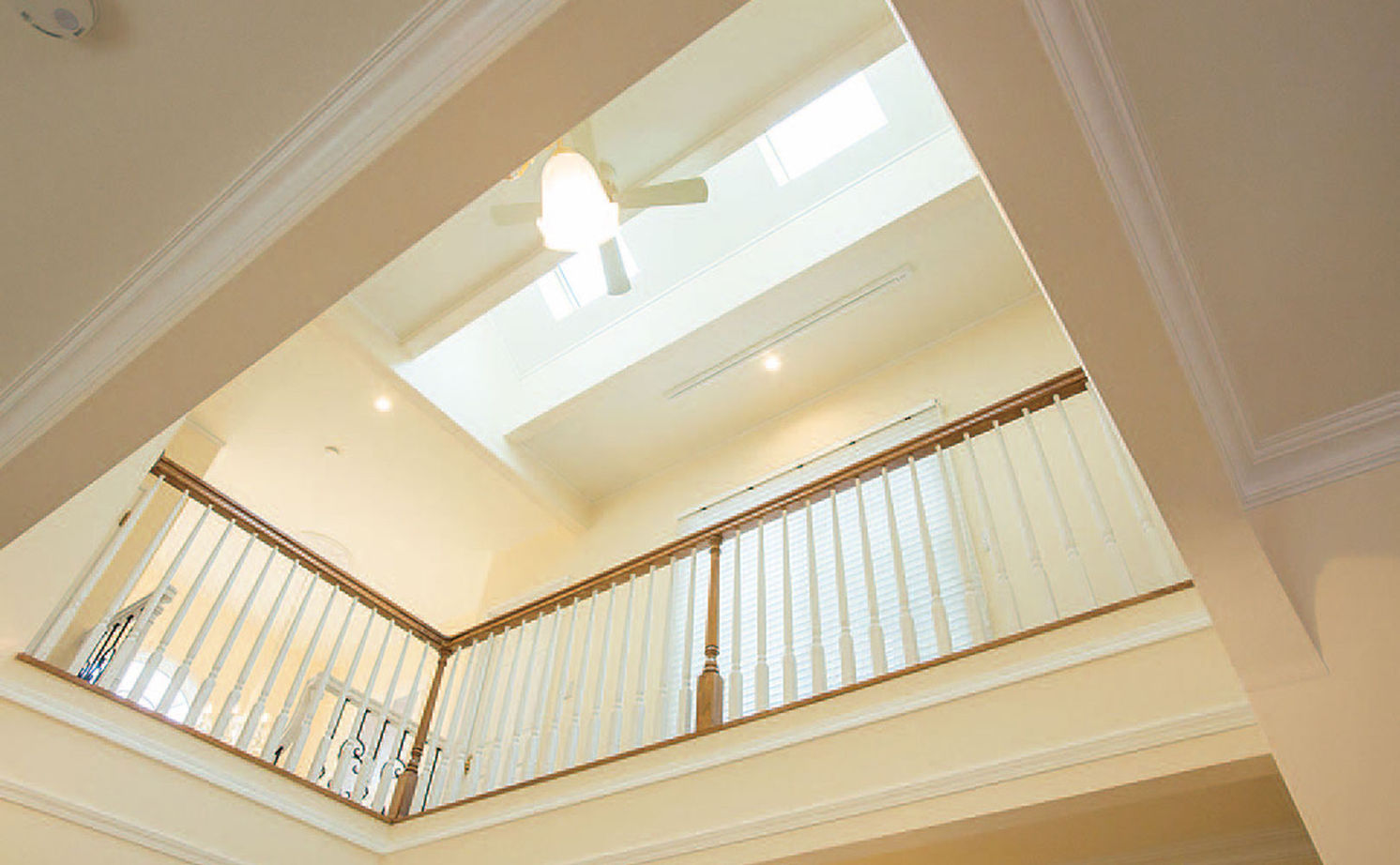 セルコホーム 【50坪台|間取り|ビルトインガレージ|中庭】ゴージャスなホテルを思わせる優美で瀟洒な住まいの建築実例画像7