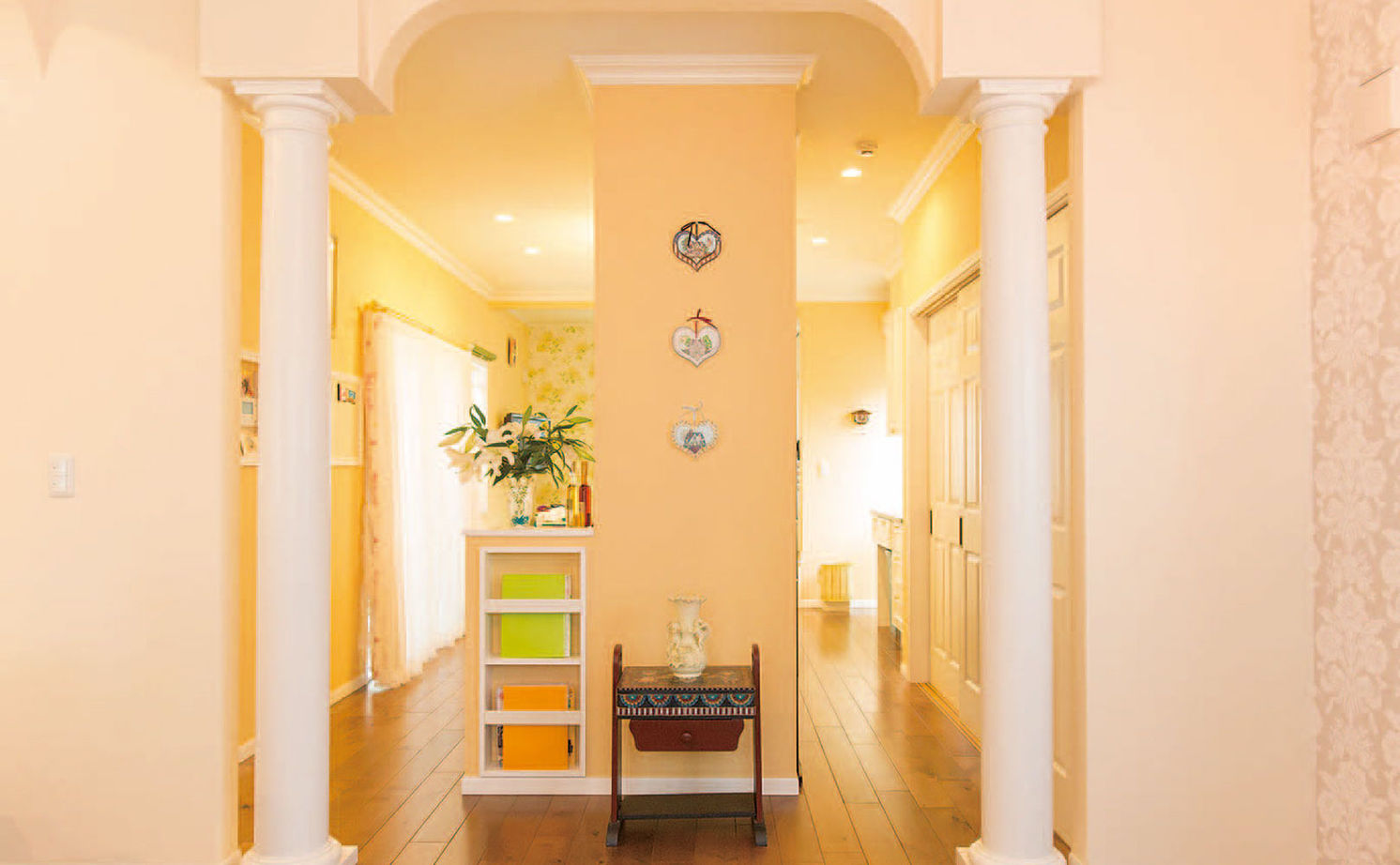 セルコホーム 【50坪台|間取り|ビルトインガレージ|中庭】ゴージャスなホテルを思わせる優美で瀟洒な住まいの建築実例画像13