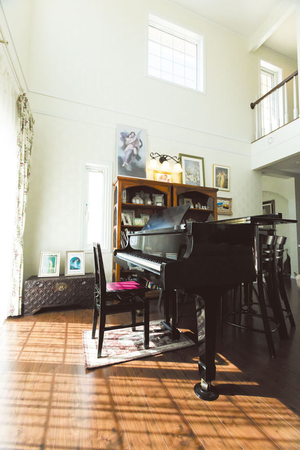 セルコホーム 【50坪台|間取り】吹き抜けのある大空間リビングでグランドピアノの音色が響く、優雅で開放的な住まいの建築実例画像7