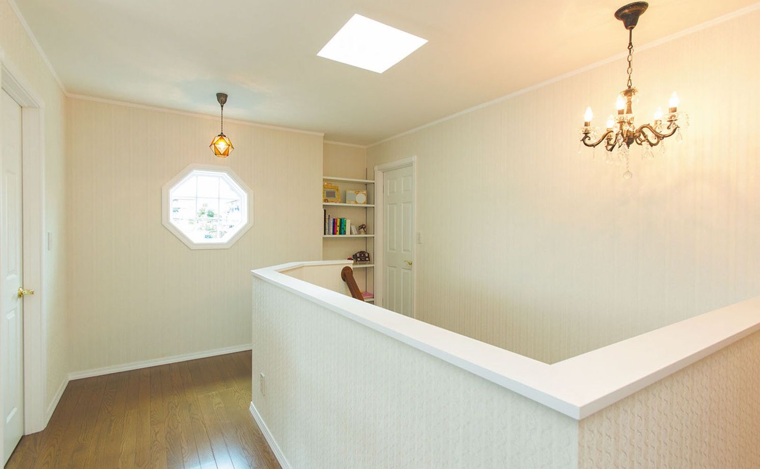 セルコホーム 【40坪台|間取り|土間収納】収納＋家事ラクの動線で効率的！吹き抜けで家族が繋がるレンガの家の建築実例画像7