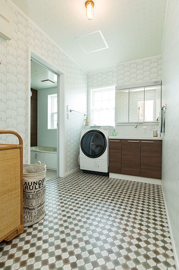 セルコホーム 【40坪台|間取り|ガレージ|吹き抜け】明るく開放的なLDKに家族が集まる。憧れのアーリーアメリカンの住まいの建築実例画像12