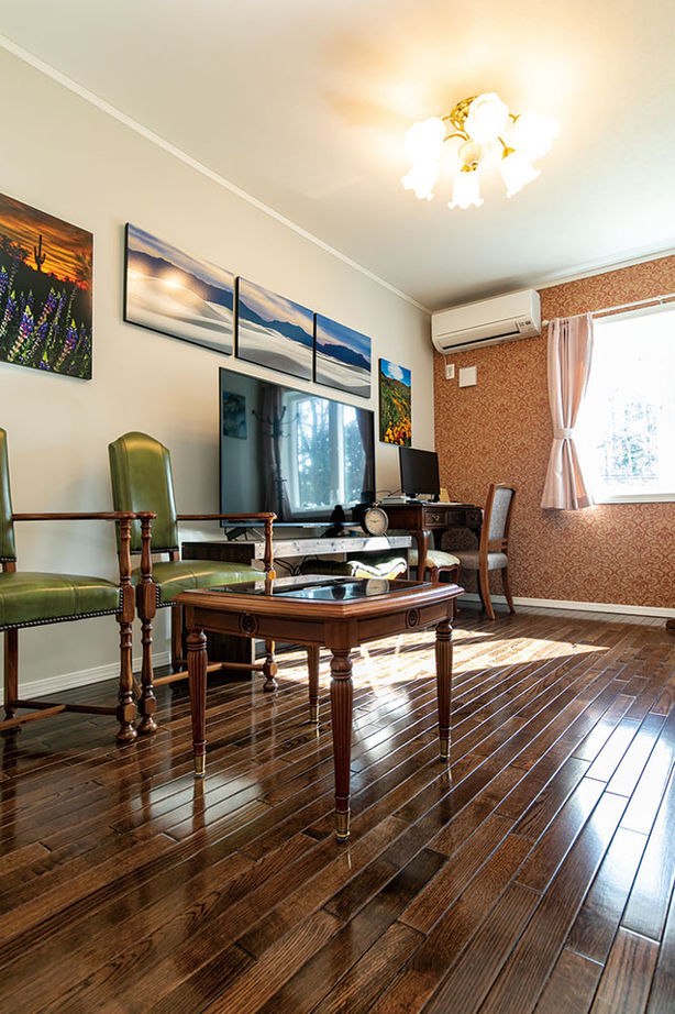 セルコホーム 【50坪台|間取り|ビルトインガレージ|吹き抜け】大自然の借景を取り込む。海外の高原リゾートのような家の建築実例画像5