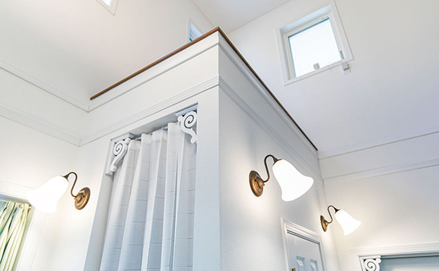 セルコホーム 【50坪台|間取り|ビルトインガレージ|吹き抜け】大自然の借景を取り込む。海外の高原リゾートのような家の建築実例画像14