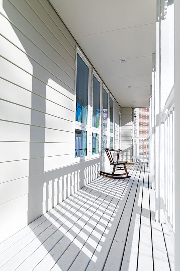 セルコホーム 【50坪台|間取り|ビルトインガレージ|吹き抜け】大自然の借景を取り込む。海外の高原リゾートのような家の建築実例画像18