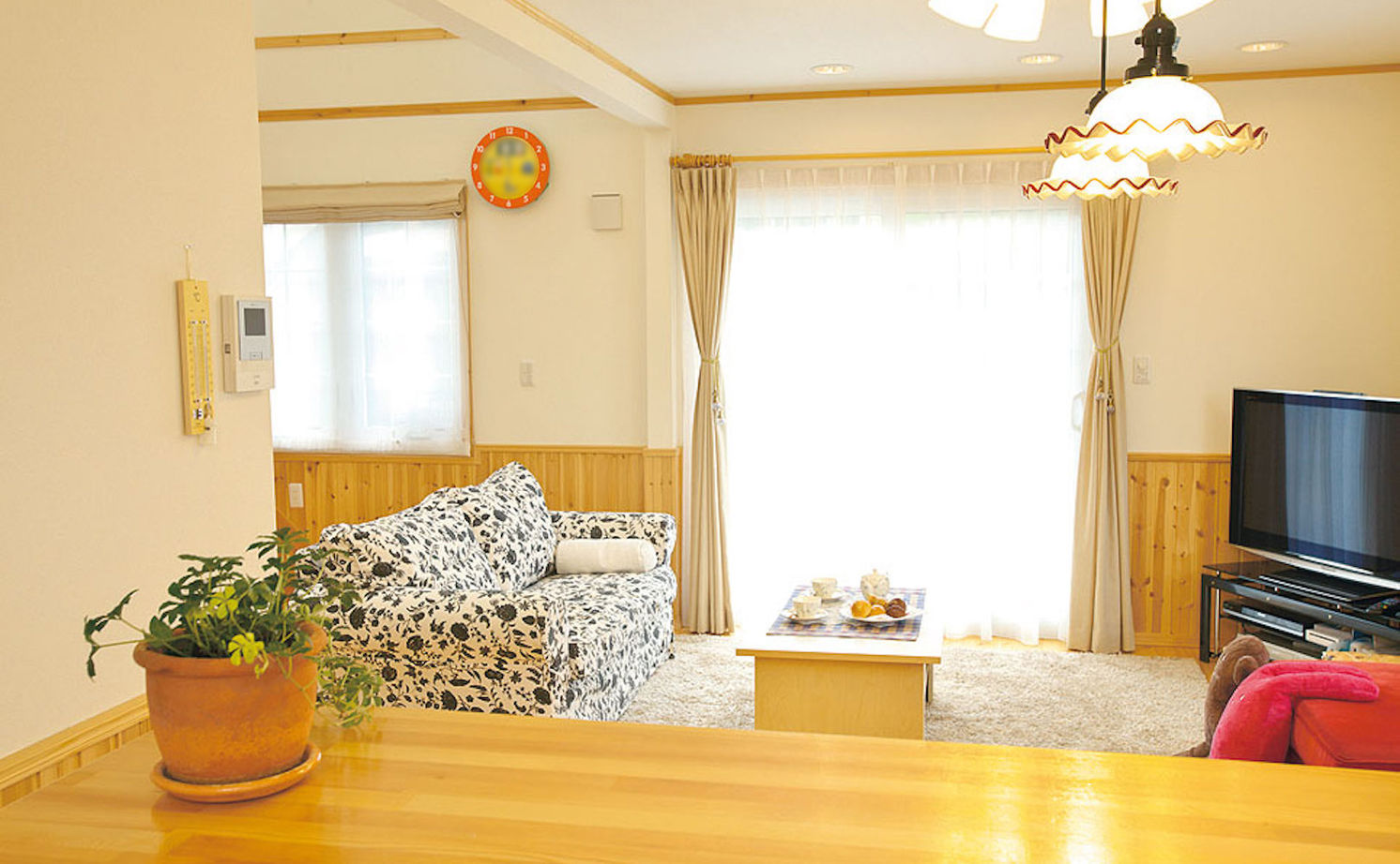 セルコホーム 【40坪台|間取り】たっぷりの無垢材で温もりを感じる。「レンガの外壁と大きな三角屋根」の夢を叶えた家の建築実例画像4