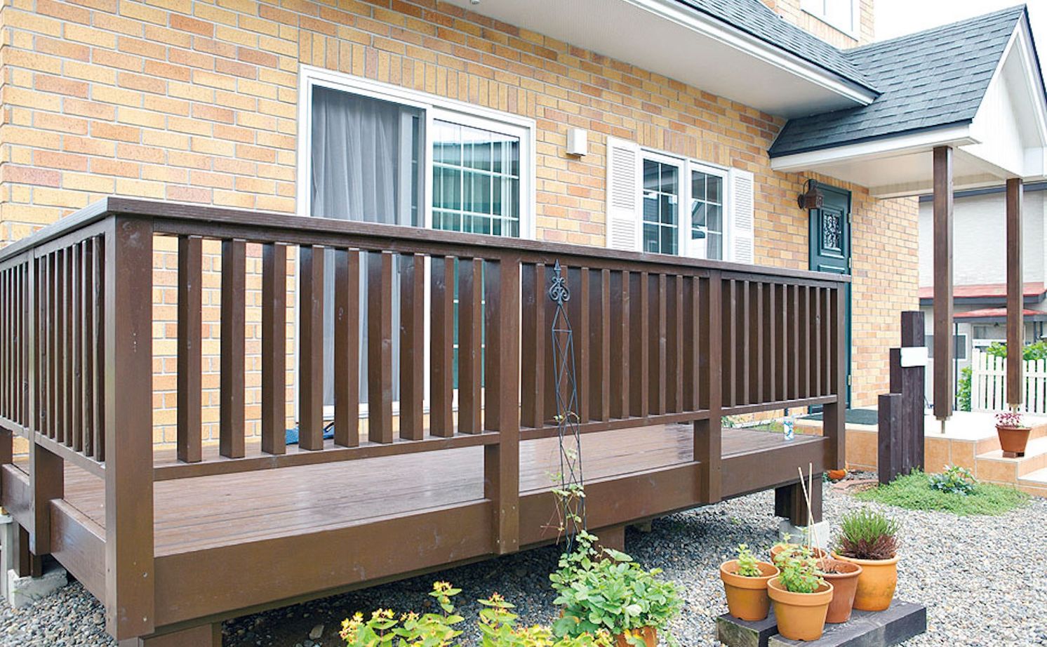 セルコホーム 【40坪台|間取り】たっぷりの無垢材で温もりを感じる。「レンガの外壁と大きな三角屋根」の夢を叶えた家の建築実例画像12