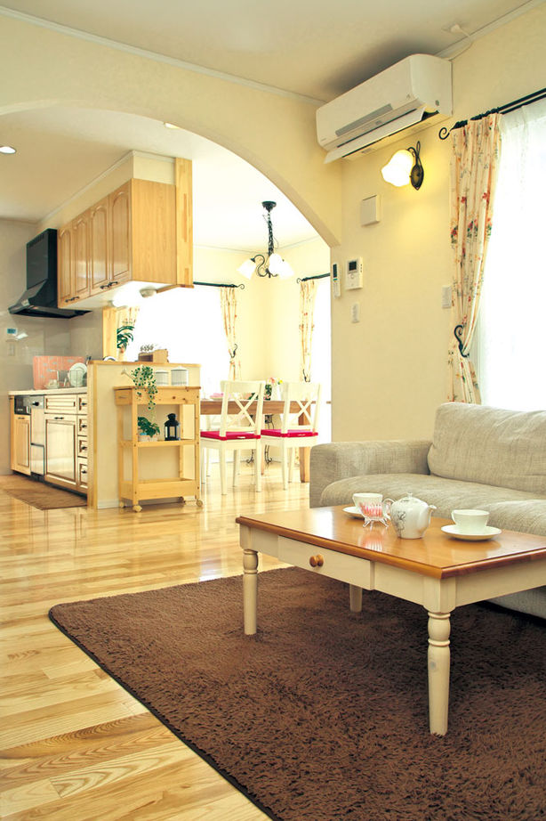 セルコホーム 【40坪台|間取り|収納充実】憧れの大きなガレージで愛車を楽しむ、アーリーアメリカンテイストの住まいの建築実例画像2