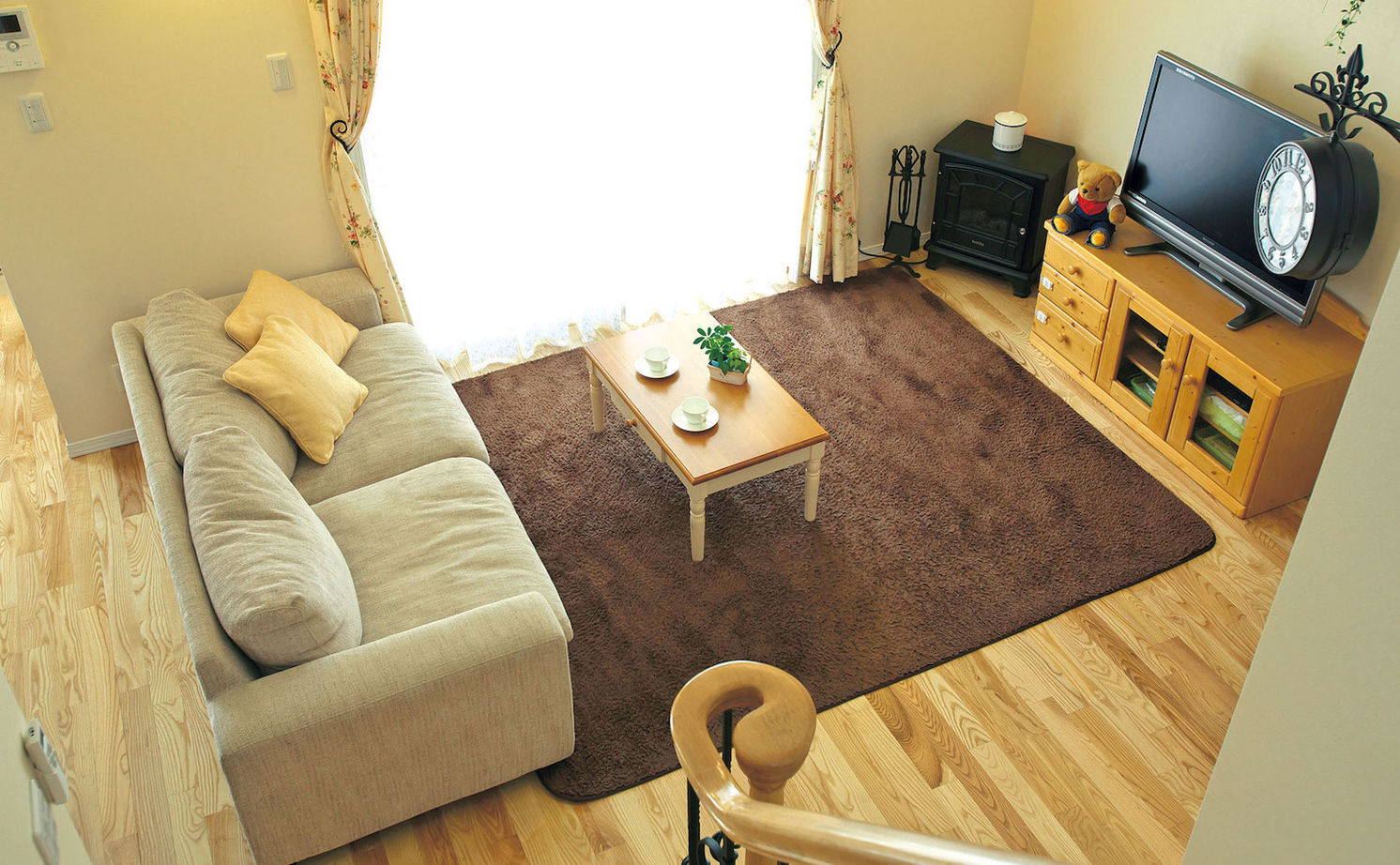 セルコホーム 【40坪台|間取り|収納充実】憧れの大きなガレージで愛車を楽しむ、アーリーアメリカンテイストの住まいの建築実例画像3