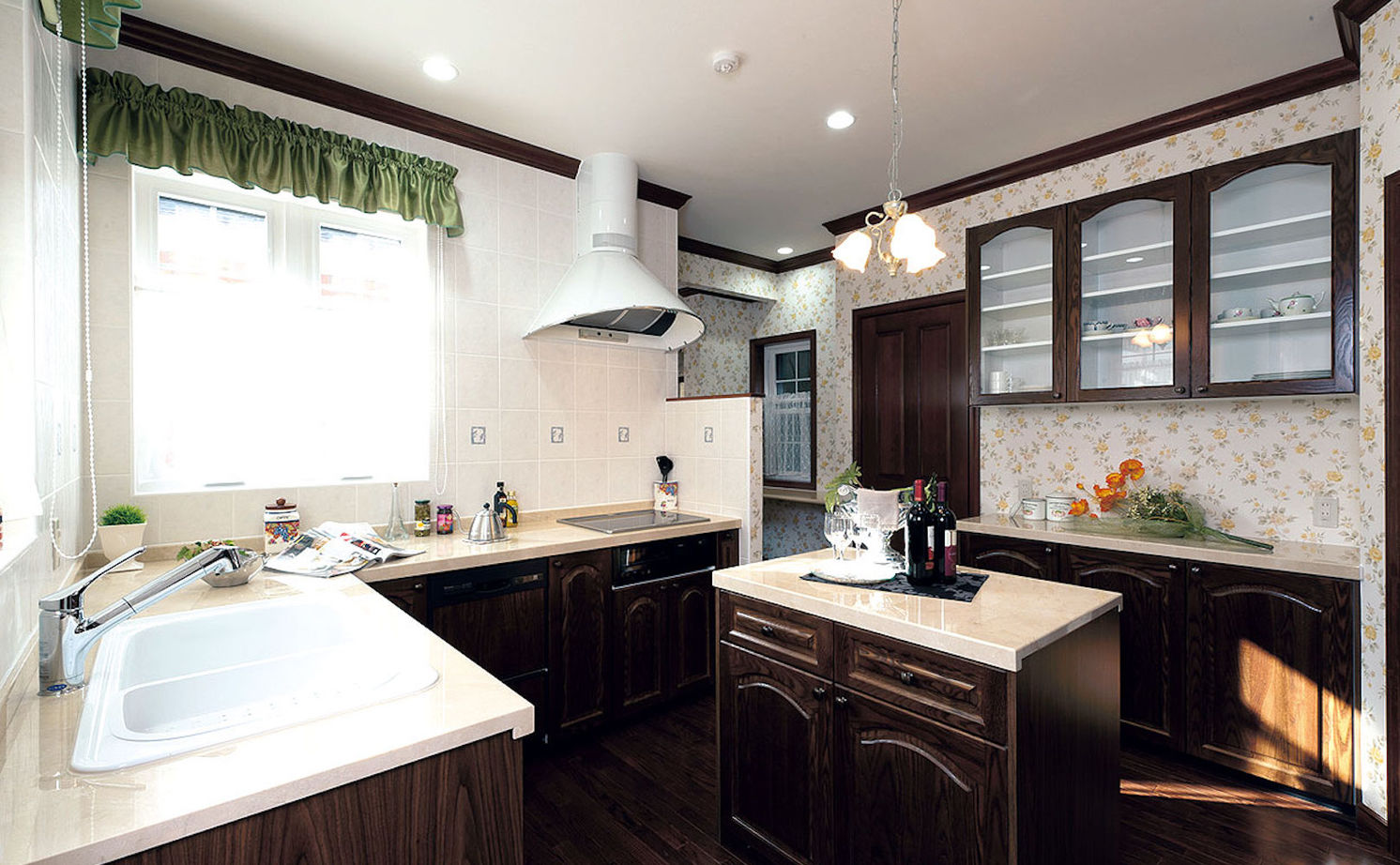 セルコホーム 【90坪台|間取り|事務所併用|ビルトインガレージ】27帖の広々ダイニングでゆったり寛ぐ、上質な住まいの建築実例画像5