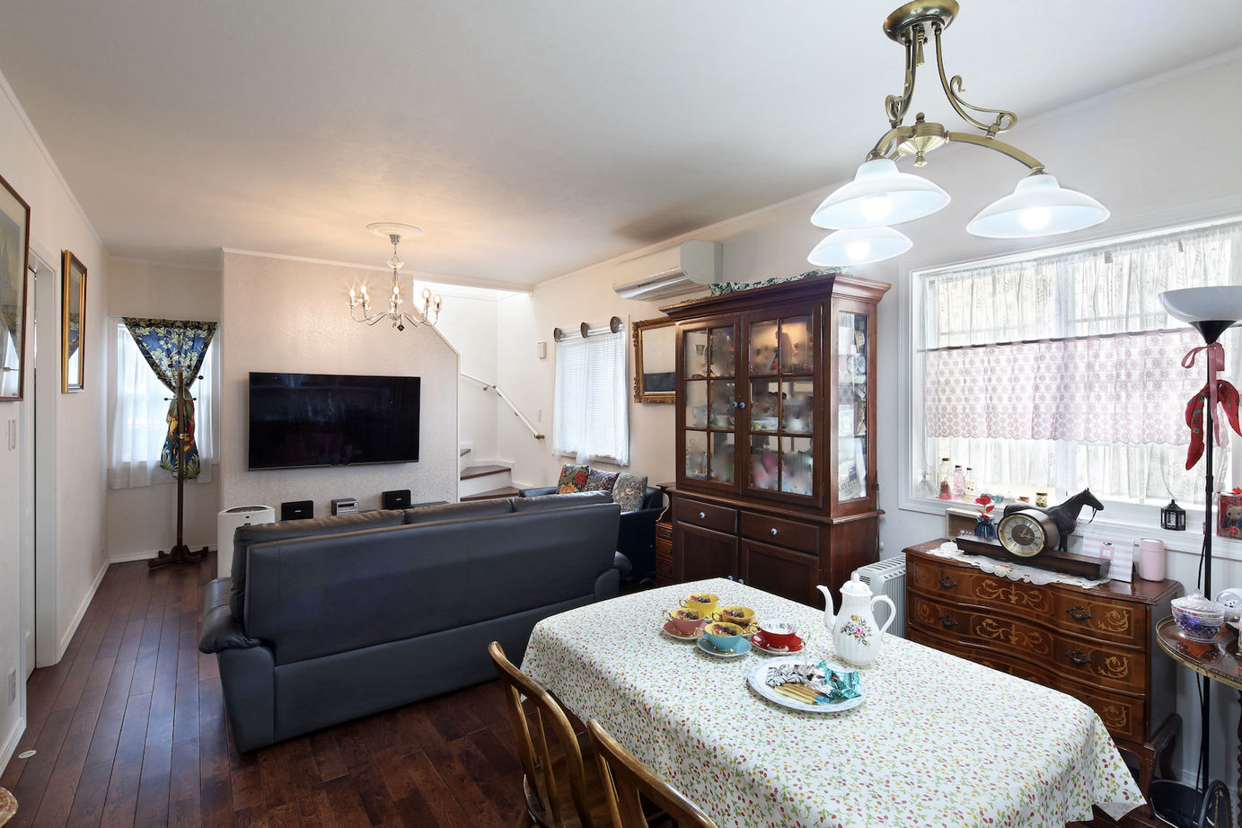 セルコホーム 【30坪台/ジョージアン・スタイル】帰るのが楽しくなる外観、いつでもどこにいても快適で静かな室内の建築実例画像3