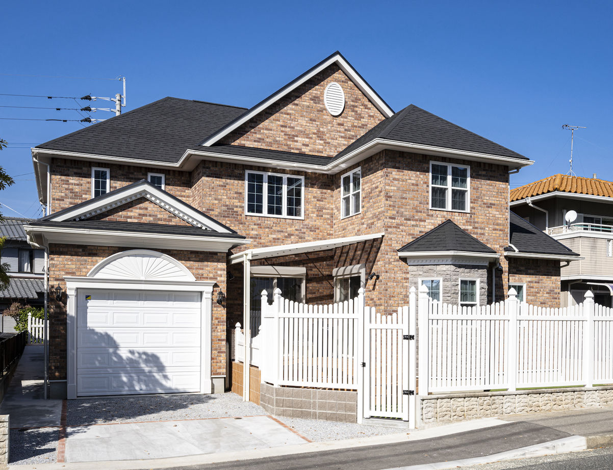 セルコホーム 【６mの吹抜け/ガレージ/パティオ/書斎/バリアフリー】こだわりのすべてを予算内で実現の建築実例画像3