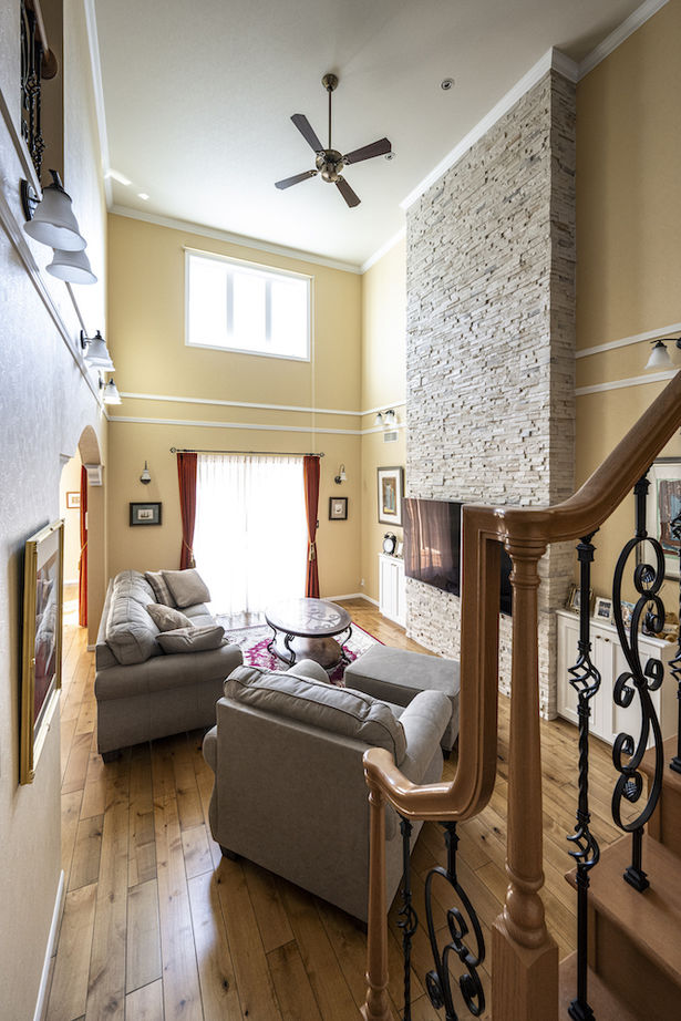 セルコホーム 【６mの吹抜け/ガレージ/パティオ/書斎/バリアフリー】こだわりのすべてを予算内で実現の建築実例画像13