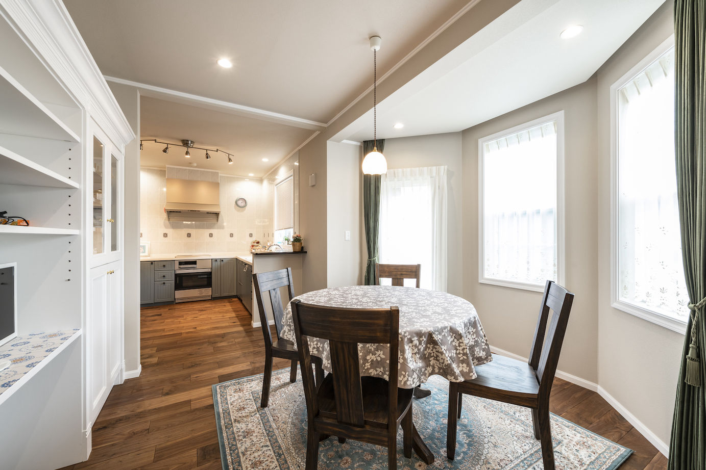 セルコホーム 【40坪台/レンガの外壁/暖炉】イギリスで共感した心豊かな暮らしを、カナダ輸入住宅で賢く叶えたの建築実例画像3