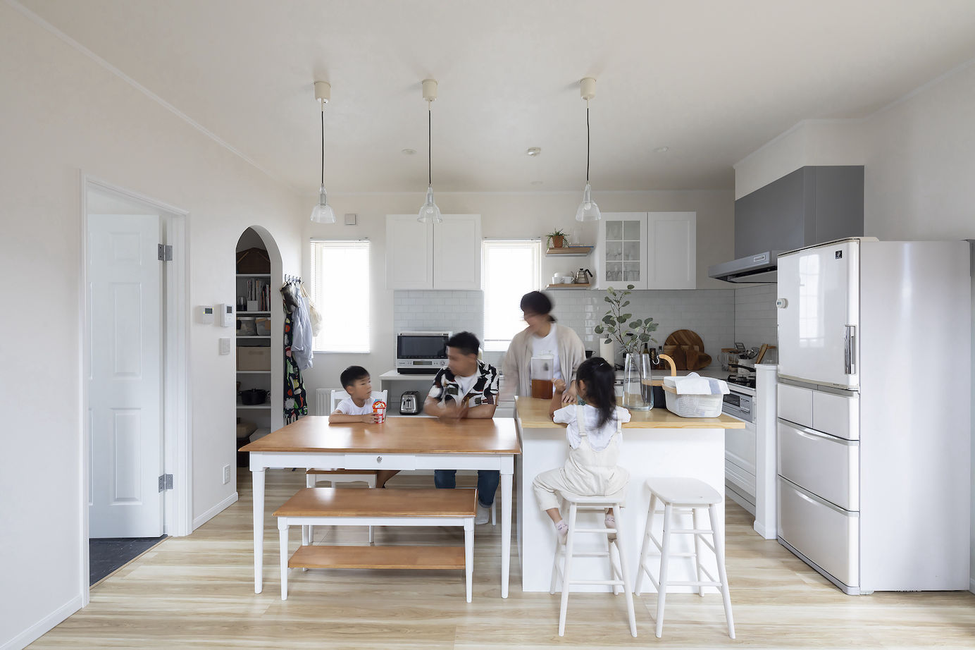 セルコホーム 【吹抜け/リビング階段】みんなが楽しく集えるデザイン、夏も冬も家中心地よくエコな暮らしの建築実例画像3