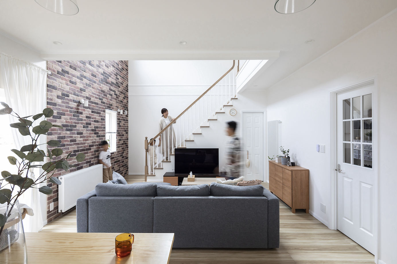 セルコホーム 【吹抜け/リビング階段】みんなが楽しく集えるデザイン、夏も冬も家中心地よくエコな暮らしの建築実例画像5