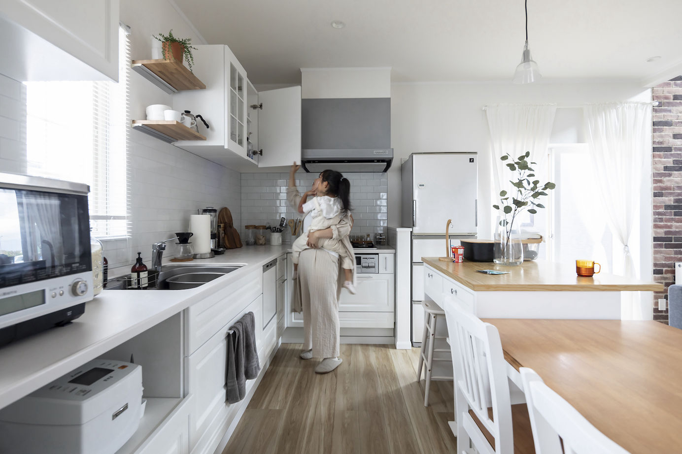 セルコホーム 【吹抜け/リビング階段】みんなが楽しく集えるデザイン、夏も冬も家中心地よくエコな暮らしの建築実例画像6