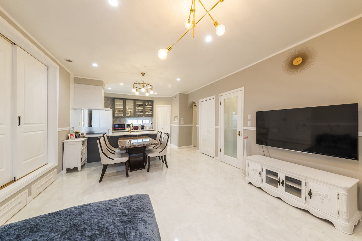 セルコホーム 【30坪台/クィーン・アンスタイル】カナダ輸入住宅で理想を追求、ステキと快適が同居するわが家にの建築実例画像3