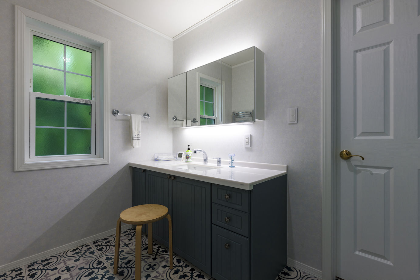 セルコホーム 【薪ストーブ/３世帯】北欧の絵本キャラクターの家をモチーフに描いた暮らしやすく遊び心に満ちたデザインの建築実例画像7