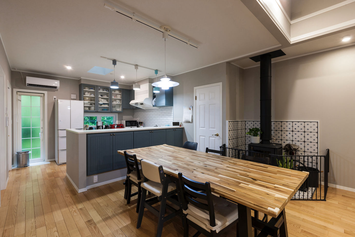 セルコホーム 【薪ストーブ/３世帯】北欧の絵本キャラクターの家をモチーフに描いた暮らしやすく遊び心に満ちたデザインの建築実例画像10