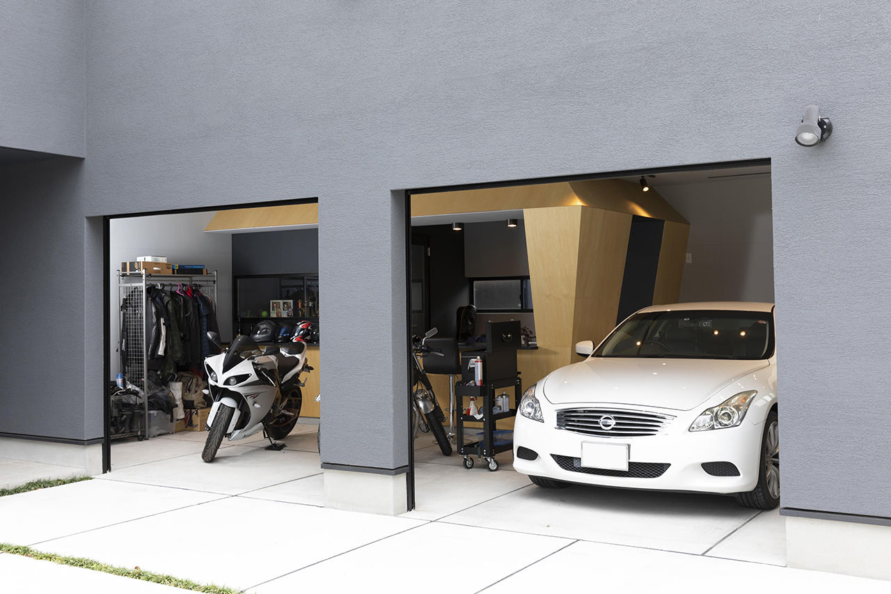 ポウハウス一級建築士事務所（ポラスグループ） 【2500万円/30坪台/間取り図有】愛車とともに、バーカウンターで仲間と語らう。憧れのガレージハウス誕生の建築実例画像1