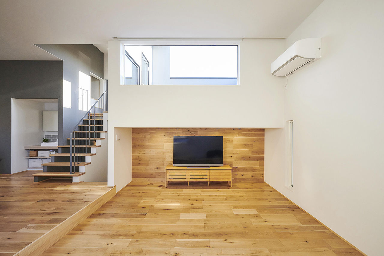 ポウハウス一級建築士事務所（ポラスグループ） 【2000万円台/土地27坪/間取り図有】3ｍもの天井高と2.5階のバルコニーで、明るく開放感あふれるLDKが誕生の建築実例画像2