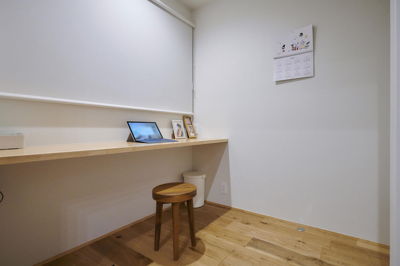 ポウハウス一級建築士事務所（ポラスグループ） 【2000万円台/土地27坪/間取り図有】3ｍもの天井高と2.5階のバルコニーで、明るく開放感あふれるLDKが誕生の建築実例画像6