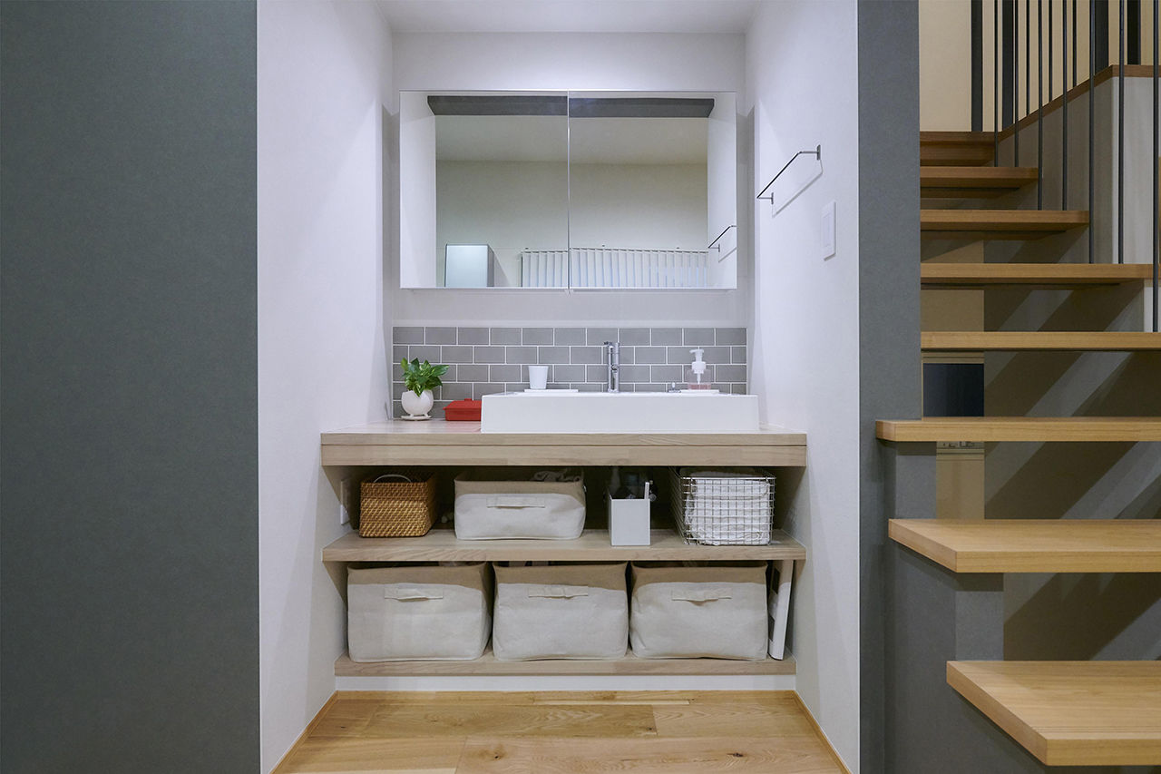 ポウハウス一級建築士事務所（ポラスグループ） 【2000万円台/土地27坪/間取り図有】3ｍもの天井高と2.5階のバルコニーで、明るく開放感あふれるLDKが誕生の建築実例画像7