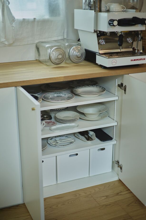 ポウハウス一級建築士事務所（ポラスグループ） 【2階建て/吹抜け/間取り図有】お気に入りのアンティーク家具が映える三角屋根の家の建築実例画像7