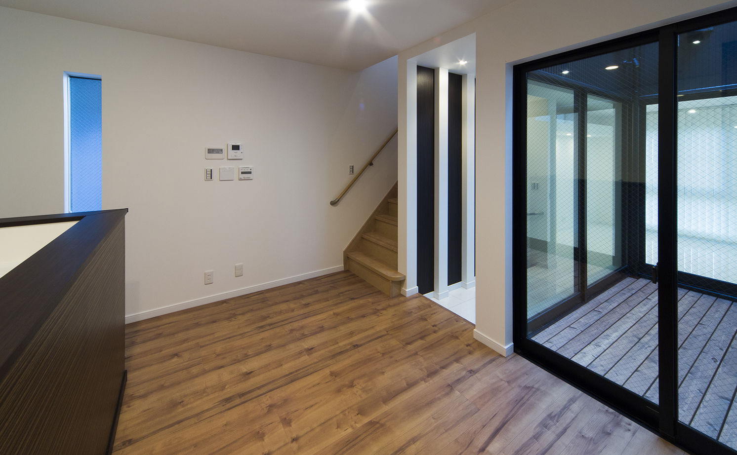 モレスの家 [兵庫県西宮市×狭小]敷地22坪・間口4.5ｍの狭小地でも、この開放感　４人家族が広々と暮らす家の建築実例画像13