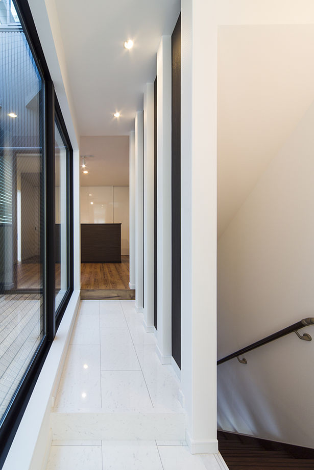 モレスの家 [兵庫県西宮市×狭小]敷地22坪・間口4.5ｍの狭小地でも、この開放感　４人家族が広々と暮らす家の建築実例画像14