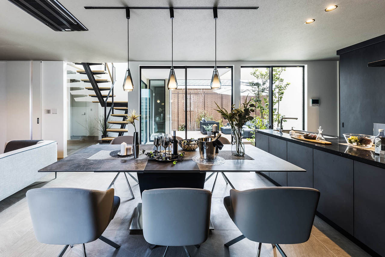 モレスの家 ［芦屋市×4000万円台］水面が揺らぎ、きらめく。リゾート感覚あふれる水盤のある家の建築実例画像5