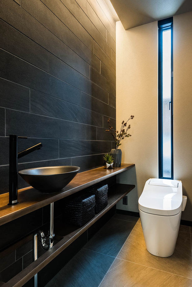 モレスの家 ［芦屋市×4000万円台］水面が揺らぎ、きらめく。リゾート感覚あふれる水盤のある家の建築実例画像10