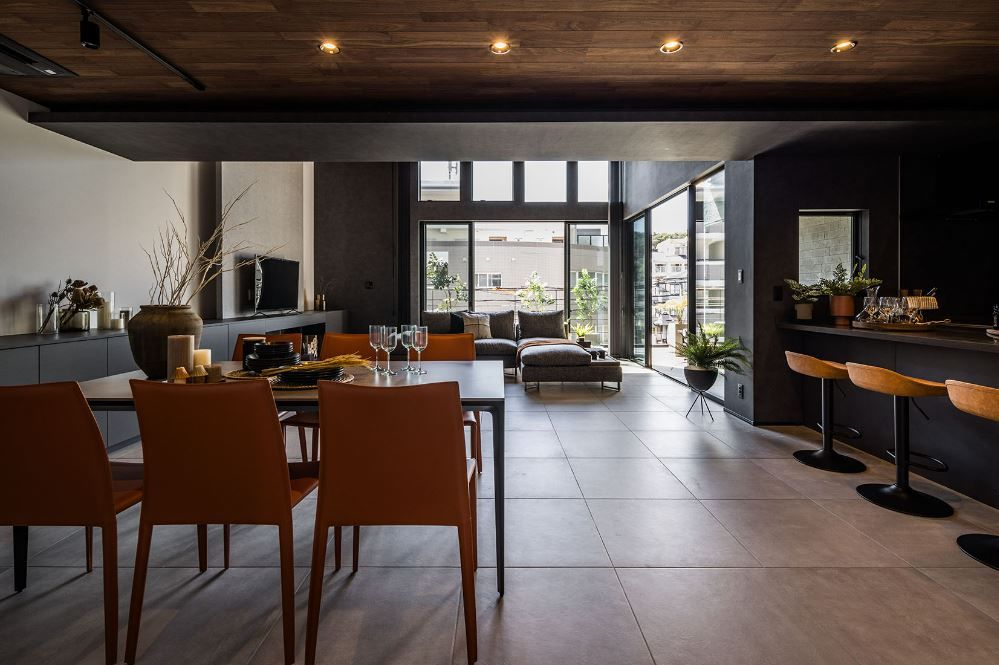 モレスの家 【芦屋市×こだわりデザイン】エタノール暖炉が空間をより引き立てる”アウトサイドリビングのある家”の建築実例画像10