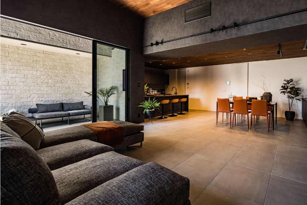 モレスの家 【芦屋市×こだわりデザイン】エタノール暖炉が空間をより引き立てる”アウトサイドリビングのある家”の建築実例画像12