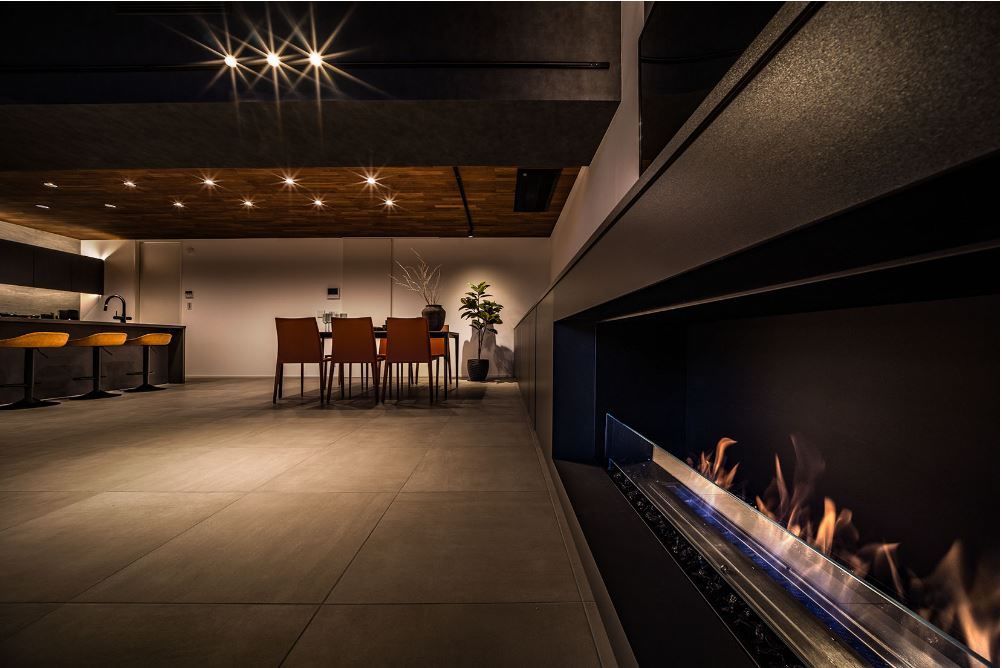 モレスの家 【芦屋市×こだわりデザイン】エタノール暖炉が空間をより引き立てる”アウトサイドリビングのある家”の建築実例画像14