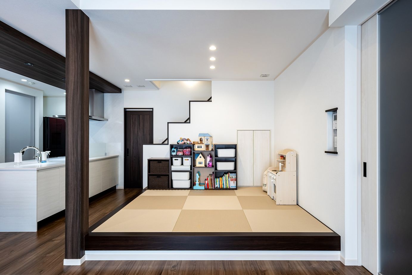 石井工務店 室内を描く回遊動線が暮らしを豊かにした平屋の建築実例画像3