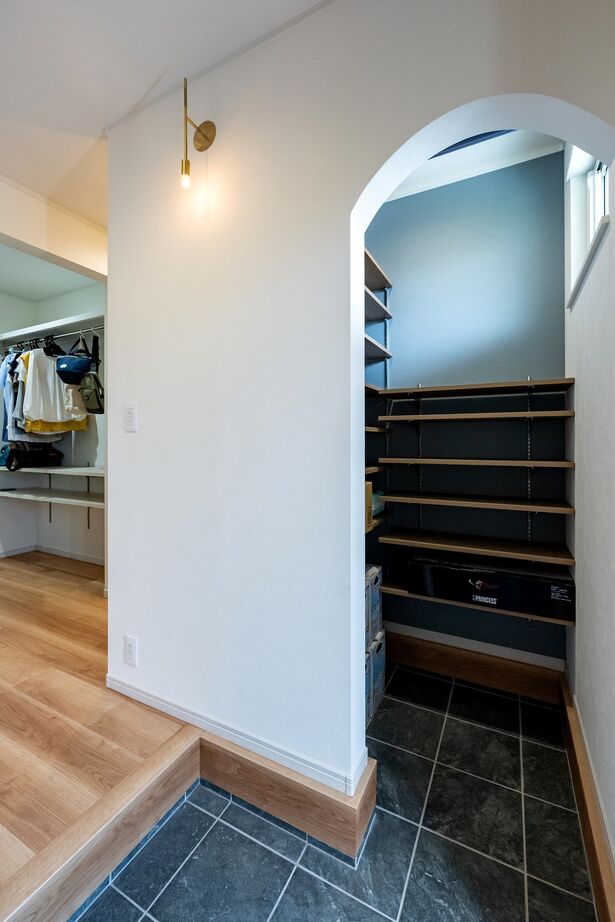 石井工務店 リビング直結のタイルデッキと庭のある高性能住宅の平屋の建築実例画像10