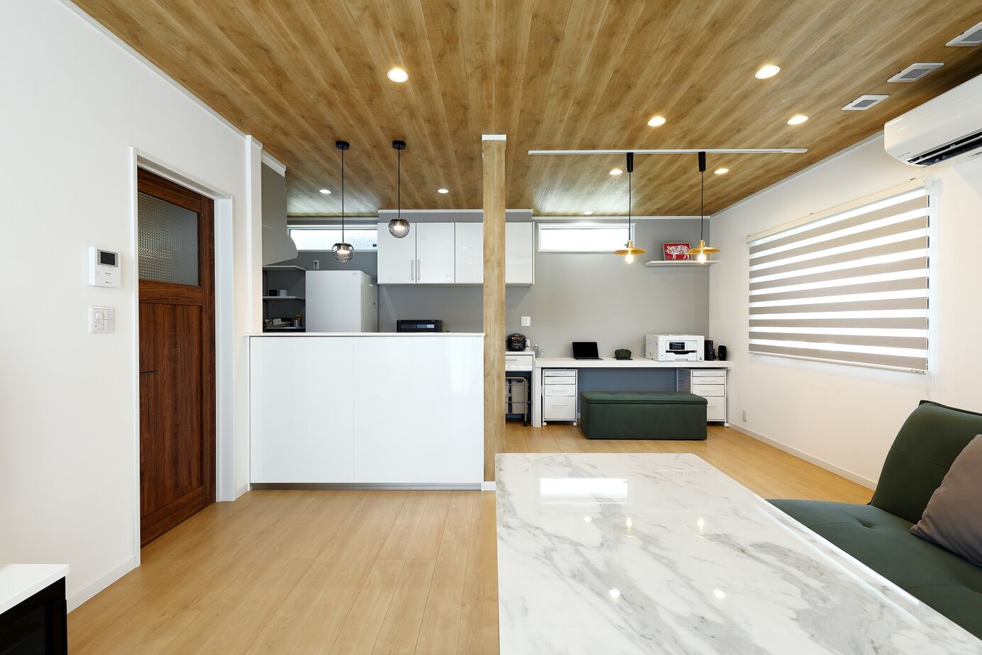 石井工務店 木目調のデザインで自然を感じる平屋の住まいの建築実例画像4