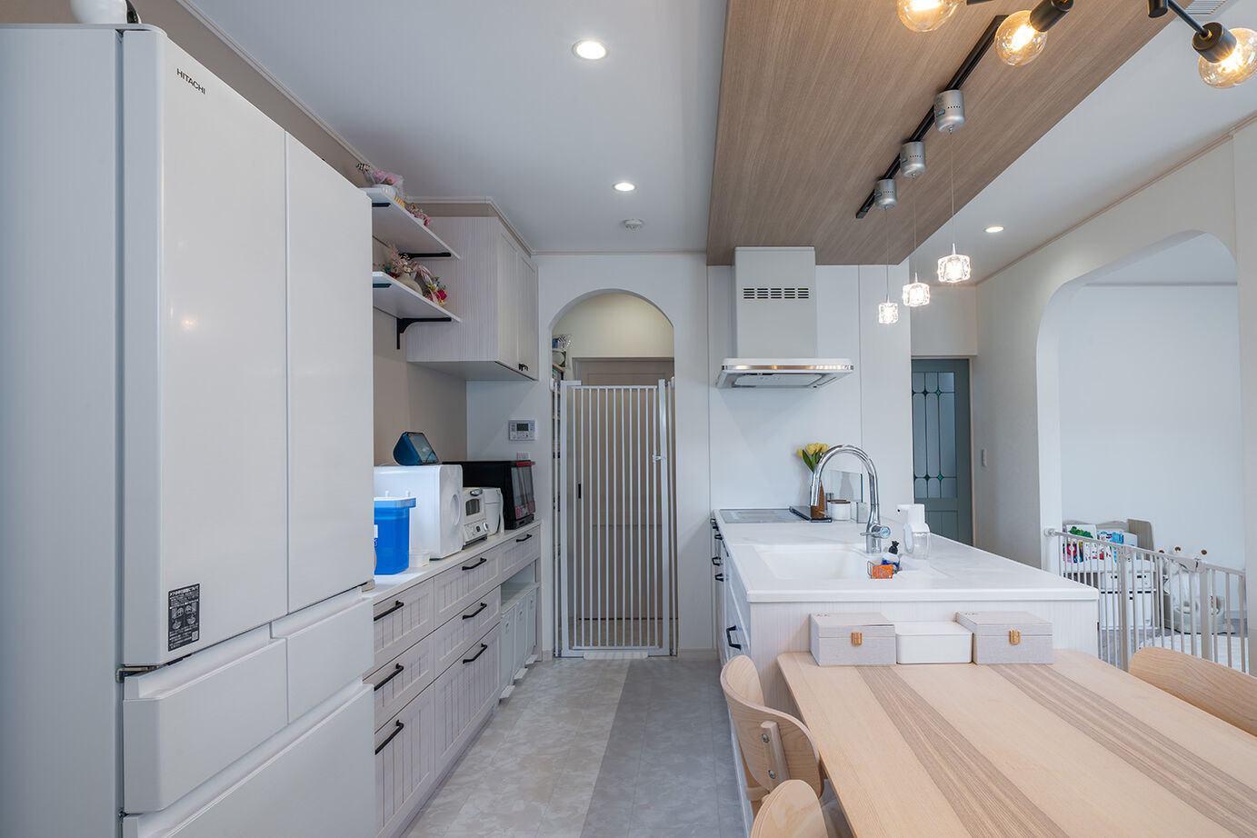 石井工務店 吹抜けと回遊導線で家族と猫が心地よく繋がる高性能な家の建築実例画像4