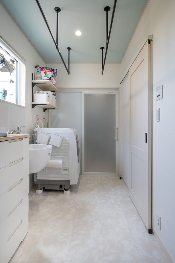 石井工務店 吹抜けと回遊導線で家族と猫が心地よく繋がる高性能な家の建築実例画像10