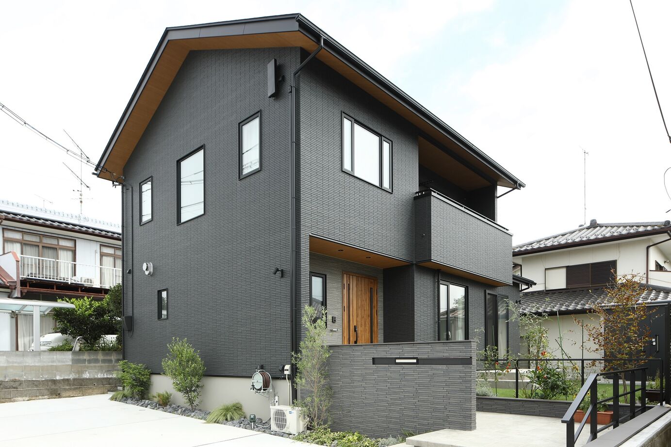 石井工務店 水回りの回遊動線で日々の家事を楽に！収納充実でママに嬉しい住まいの建築実例画像